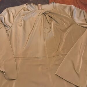 Size 4xl dress for fall. Great sage/olive color